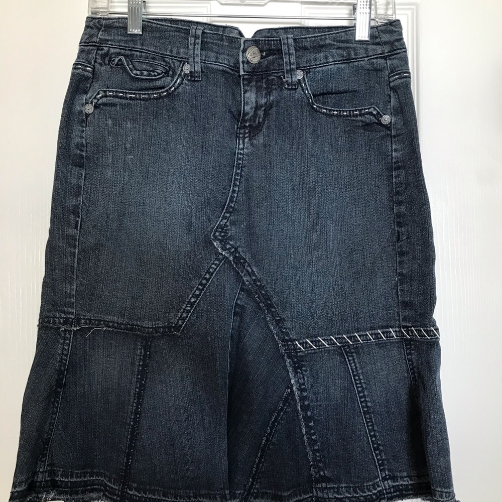Candie’s Denim skirt size 5 LIKE NEW!